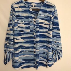 FINAL SALE - Pretty blue blouse
